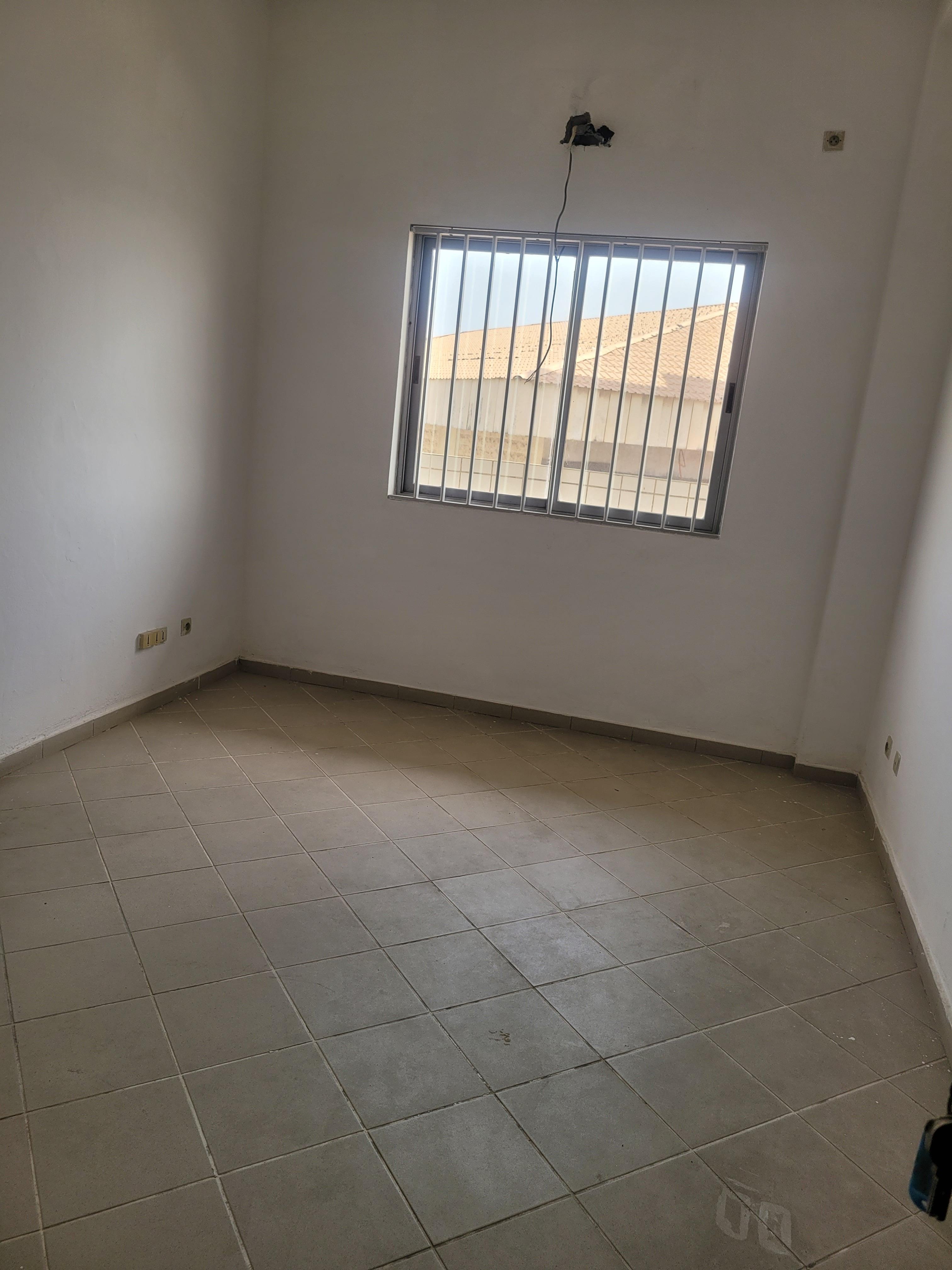 Location d'un Immeuble : Littoral-Cotonou (habitat)