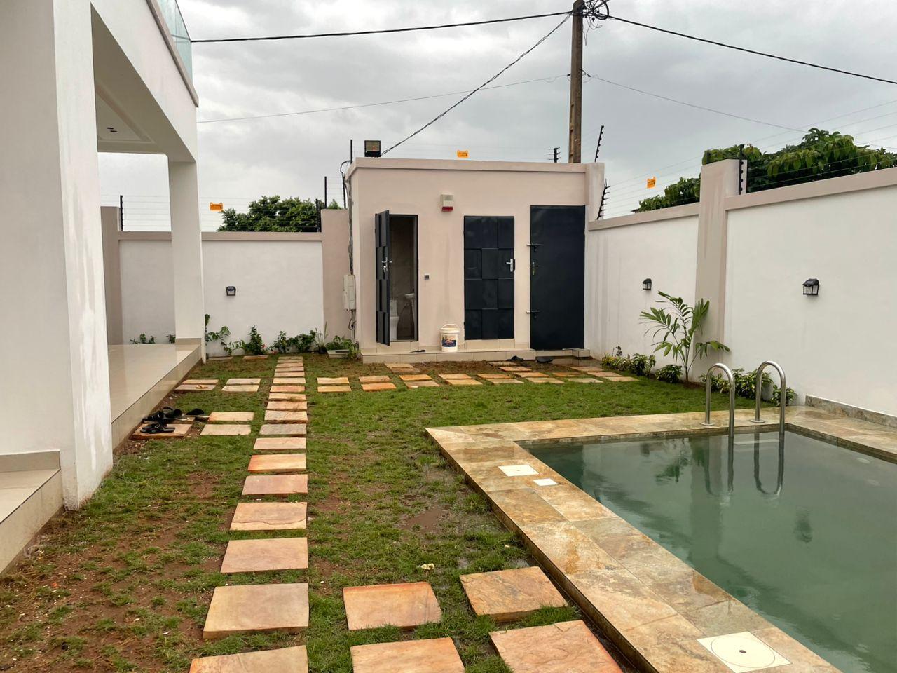 Vente d'une Maison / Villa de 5 pièce(s) à 157.000.000 FCFA : Littoral-Cotonou (Arconville zopah )