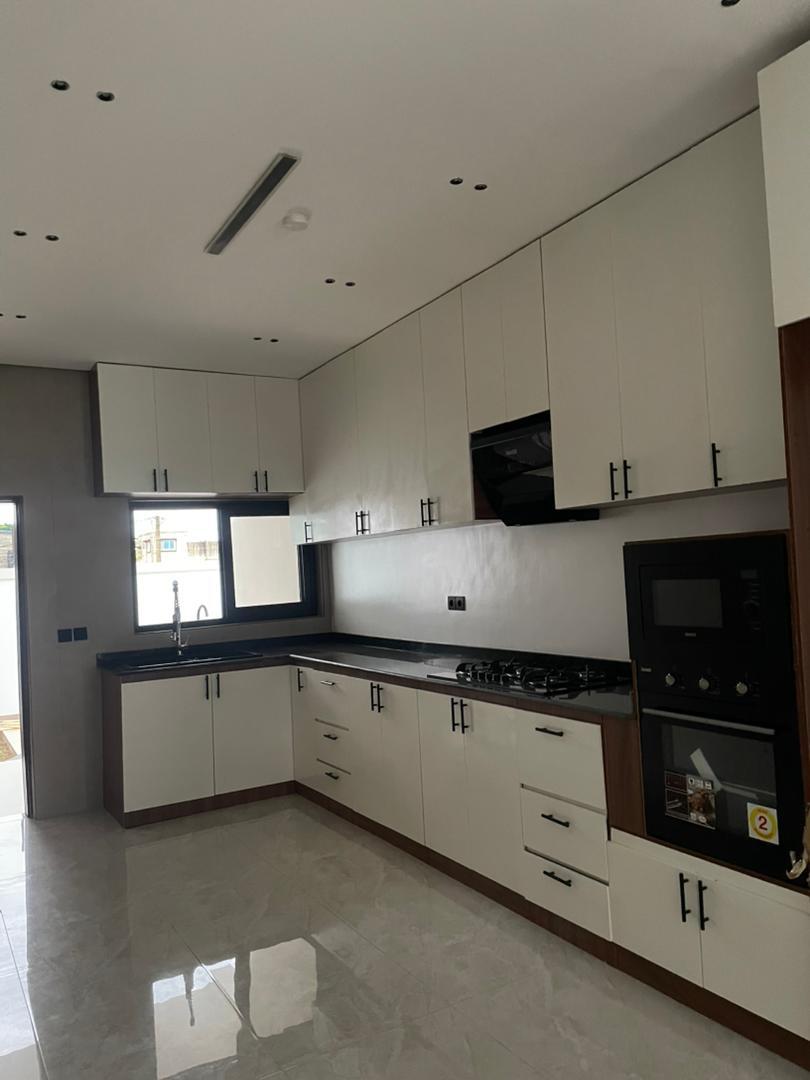 Vente d'une Maison / Villa de 5 pièce(s) à 157.000.000 FCFA : Littoral-Cotonou (Arconville zopah )