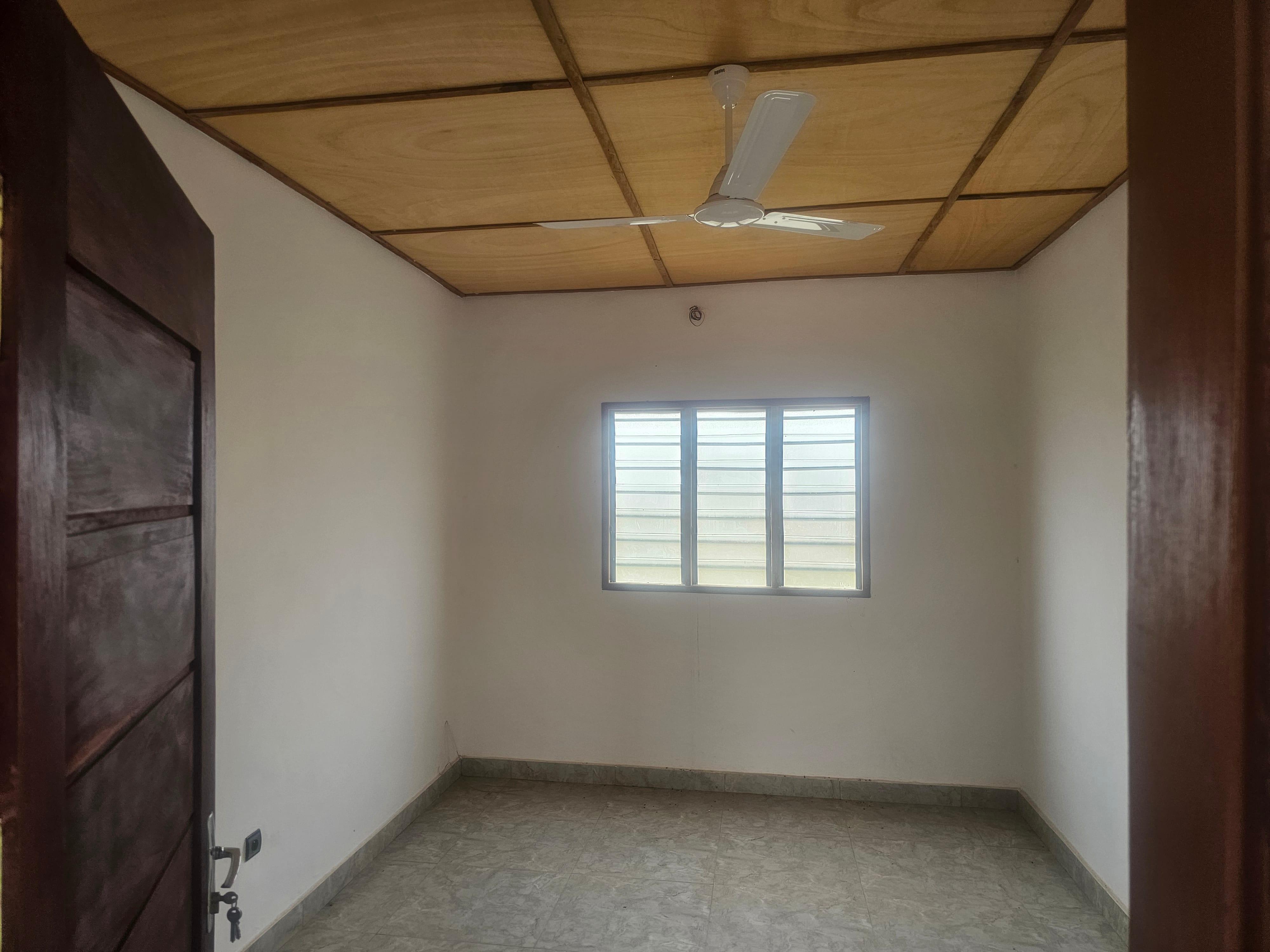 Location d'un Bureau à 400.000 FCFA  : Littoral-Cotonou (Fidjrossè)
